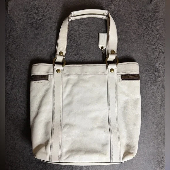 Coach Legacy 65th Anniversary Gigi Tote White Leather Shoulder Bag | 10650 - Picture 6 of 16